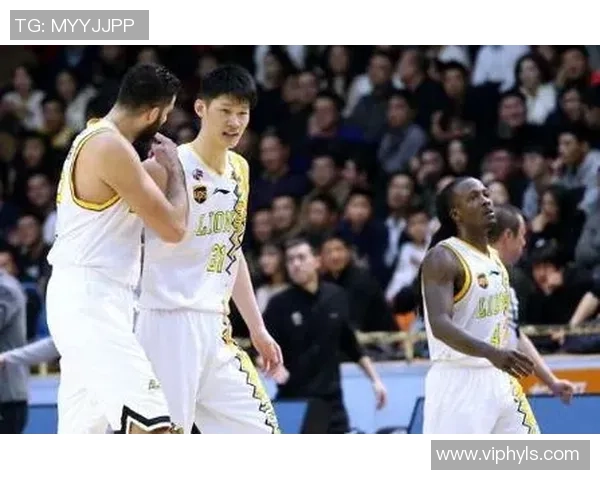 深圳排球队以83分领跑总决赛积分榜展现强劲实力