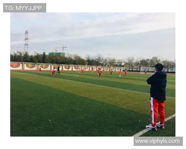 重庆足球队足球意识创新高引领全国新风潮助力球队崛起 重庆足球队足球意识创新高引领全国新风潮助力球队崛起