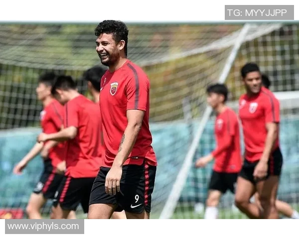 足球评论：重庆足球队的快攻得失